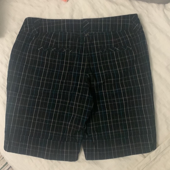 Tailored Plaid Shorts - Picture 7 of 9
